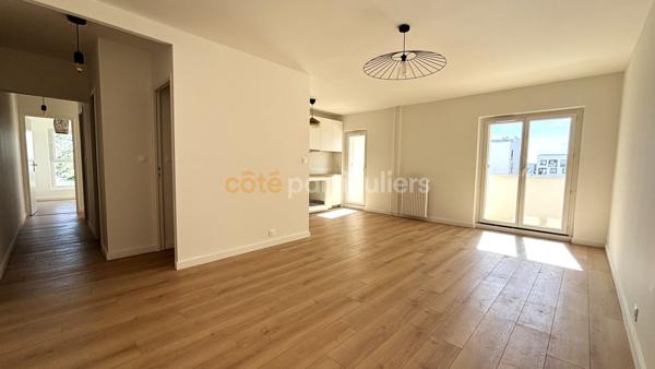 Vente
                Appartement70,36 m² - 3 Pièces -
                    LE BOUSCAT (33110)
