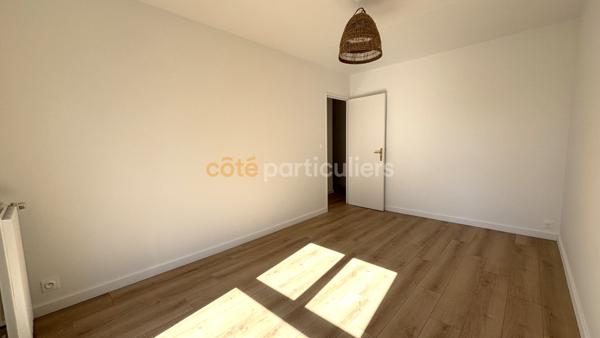 Vente
                Appartement70,36 m² - 3 Pièces -
                    LE BOUSCAT (33110)