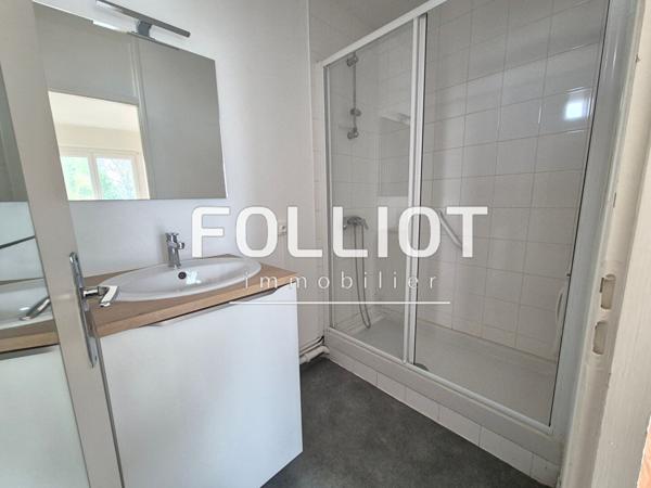 A LOUER Appartement 50000 Saint-Lô PROCHE COMMERCES 1 chambre 50 m2
