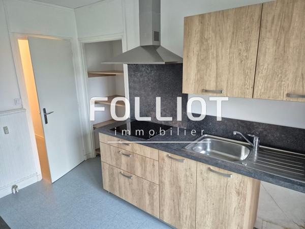 A LOUER Appartement 50000 Saint-Lô PROCHE COMMERCES 1 chambre 50 m2
