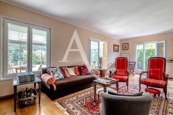 MAISON FAMILIALE sur terrain de 550 m2!!!