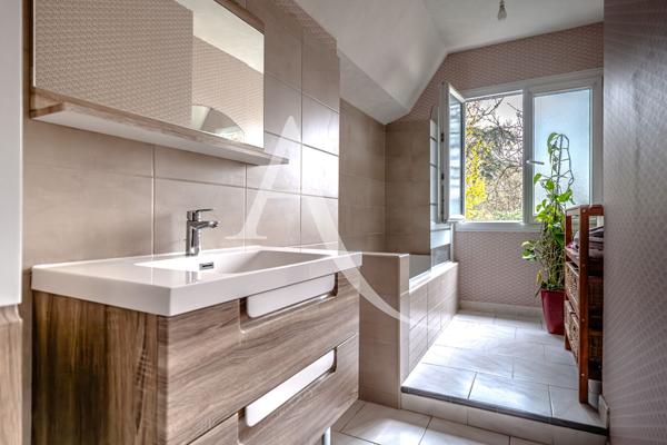 MAISON FAMILIALE sur terrain de 550 m2!!!