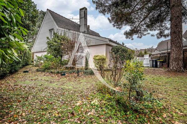 MAISON FAMILIALE sur terrain de 550 m2!!!