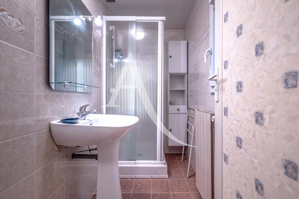 MAISON FAMILIALE sur terrain de 550 m2!!!