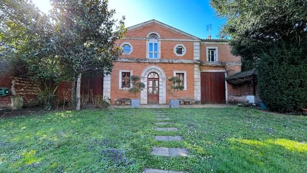 À vendre : Hôtel particulier d'exception du 18 ème siècles - Coeur historique d'Agen , Agen À vendre : Hôtel particulier d'exception du 18 ème siècles - Coeur historique d'Agen , Agen