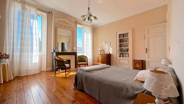 À vendre : Hôtel particulier d'exception du 18 ème siècles - Coeur historique d'Agen , Agen À vendre : Hôtel particulier d'exception du 18 ème siècles - Coeur historique d'Agen , Agen
