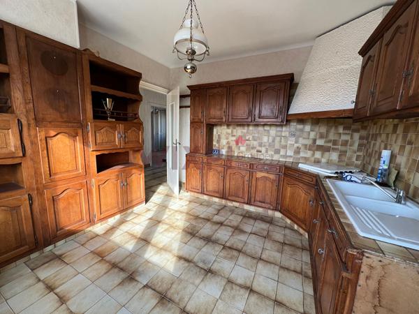 Maison avec fort potentiel à Chasse-sur-Rhône ? 80 m² sur 651 m² de terrain , Chasse sur rhone Maison avec fort potentiel à Chasse-sur-Rhône ? 80 m² sur 651 m² de terrain , Chasse sur rhone