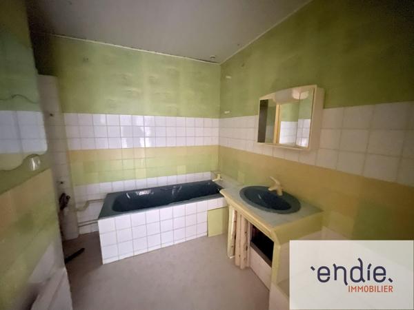 immeuble de 7 pièces de 179m² à Bourbonne Les Bains