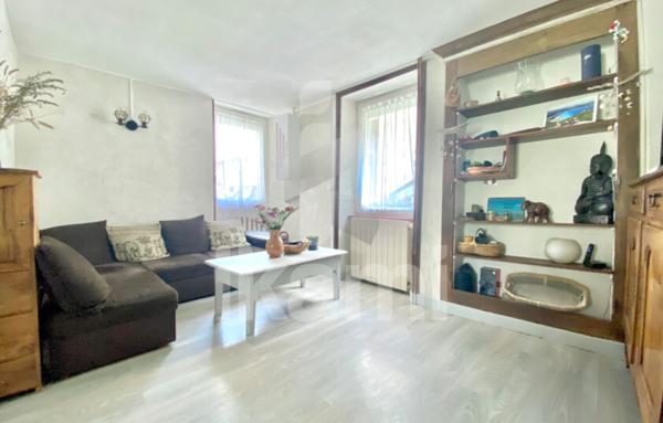 Belle maison de village au coeur d'Anneyron