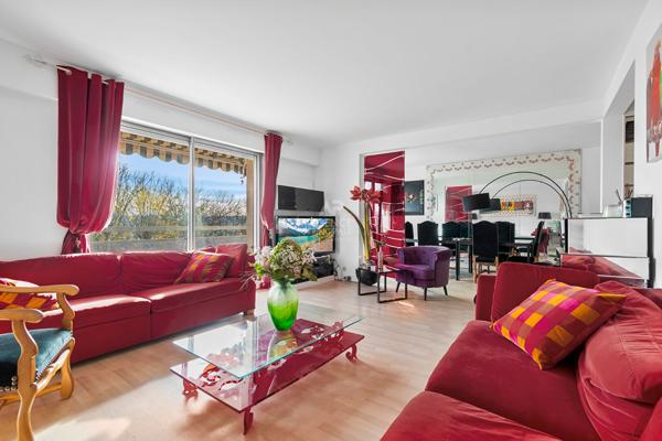 Splendide appartement 5 pièces à vendre au coeur du quartier prisé Saint-Wandrille, LE PECQ 530 000 € **  - Référence  18328
