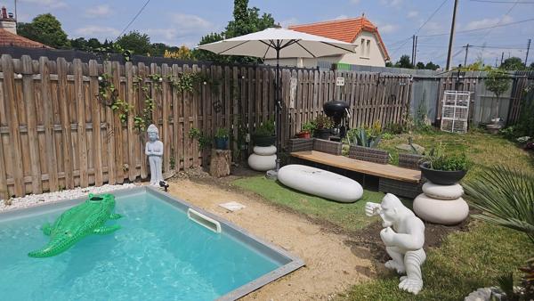 MAISON DE CARACTERE AVEC PISCINE