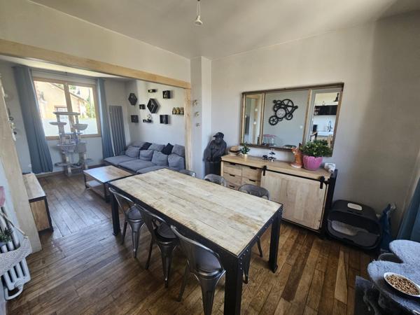 MAISON DE CARACTERE AVEC PISCINE