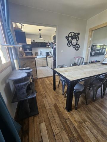 MAISON DE CARACTERE AVEC PISCINE