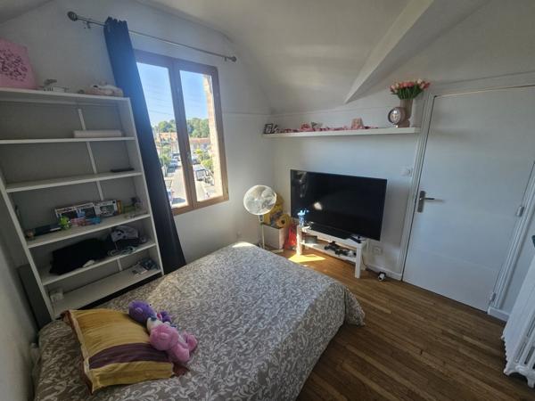 MAISON DE CARACTERE AVEC PISCINE