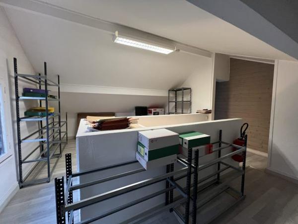 Local professionnel Esbly 190 m²