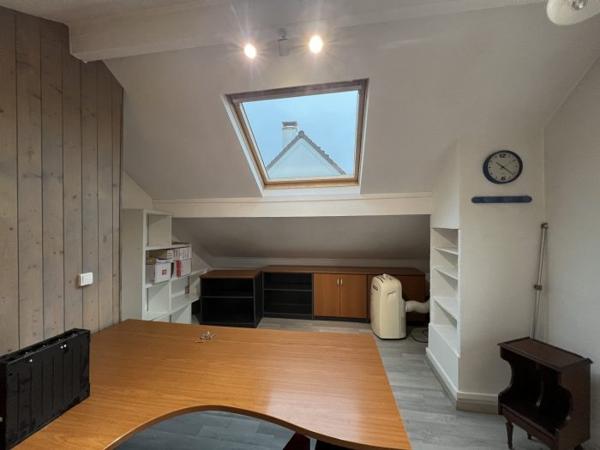 Local professionnel Esbly 190 m²