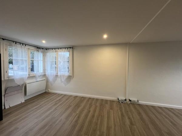 Local professionnel Esbly 190 m²