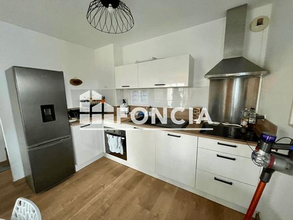 Location Appartement 3 pièces 62.13 m² - 10 RUE JULES FERRY Lannilis 29870