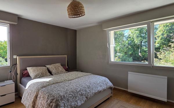 Maison à vendre    7 pièces •  Montmerrei