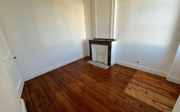 Appartement à louer    3 pièces •  Plaisance