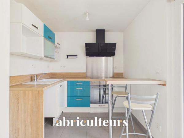 Appartement T2 avec terrasse et stationnement Salon de Provence (13300)