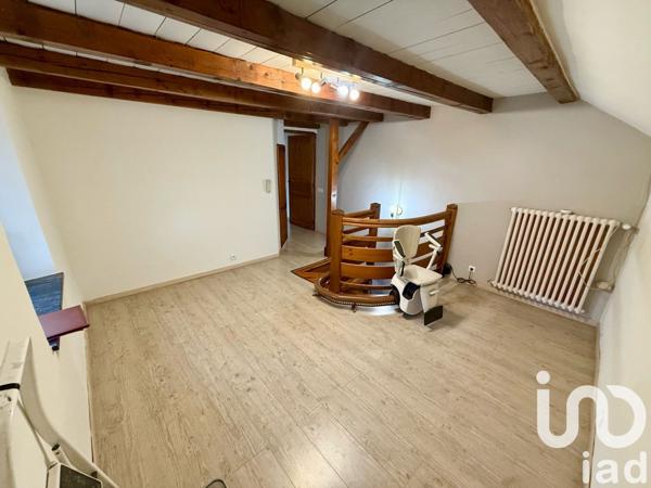Maison 4 pièces de 135 m² à Reignier-Ésery (74930)