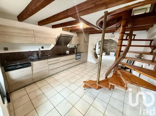 Maison 4 pièces de 135 m² à Reignier-Ésery (74930)