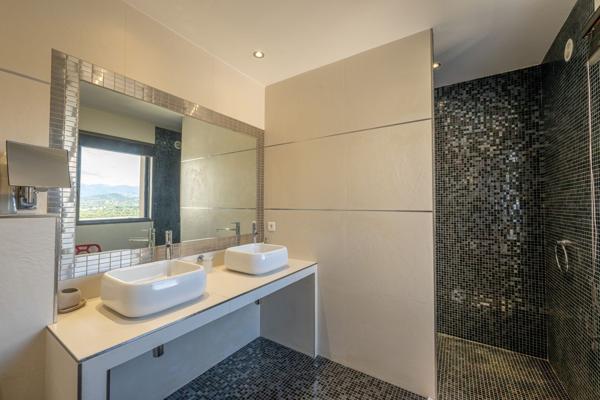 Vente Villa de luxe Zonza 7 Pièces 300 m²