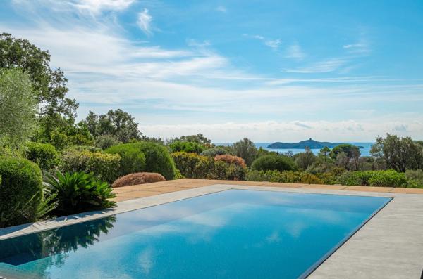 Vente Villa de luxe Zonza 7 Pièces 300 m²