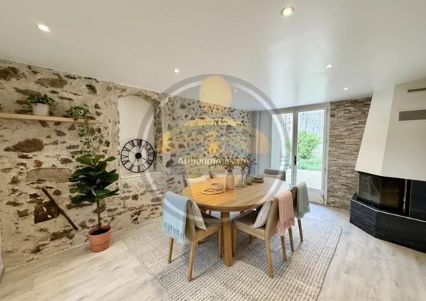 Vente                                                      Maison
                        
                     5 pièces                      118 m2                     à Coulommiers