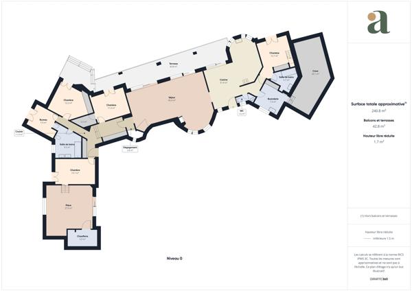Maison d’architecte de 257 m² avec piscine et jardin arboré de 4 000 m²