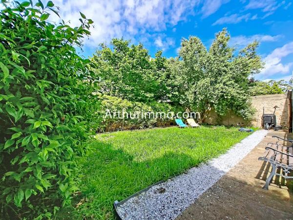 Vente                                                      Maison de ville
                        
                     5 pièces                      105 m2                     à Limeil-Brévannes