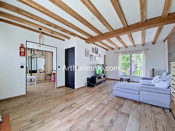 Vente                                                      Maison de ville
                        
                     5 pièces                      105 m2                     à Limeil-Brévannes