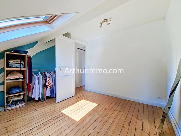 Vente                                                      Maison de ville
                        
                     5 pièces                      105 m2                     à Limeil-Brévannes