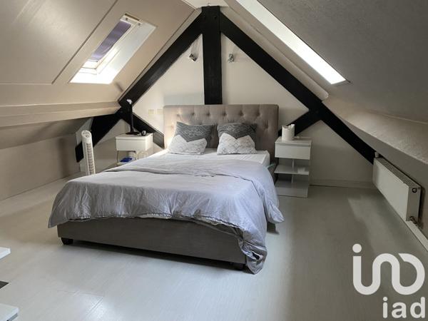 Maison 7 pièces de 220 m² à Roubaix (59100)