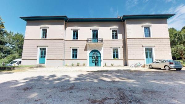 Location appartement 4 pièces de 143.2m²