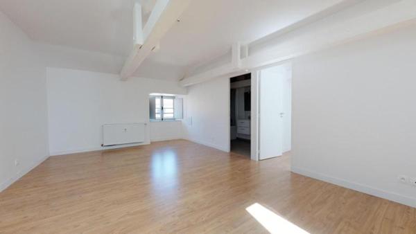 Location appartement 4 pièces de 143.2m²