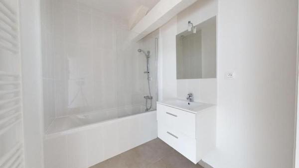 Location appartement 4 pièces de 143.2m²