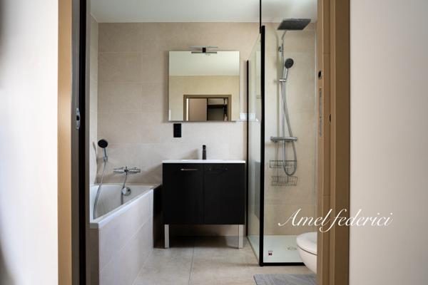 SAINT-GILLES-CROIX-DE-VIE – PROPRIÉTÉ CONTEMPORAINE D’EXCEPTION À QUELQUES MINUTES DE L’OCÉAN