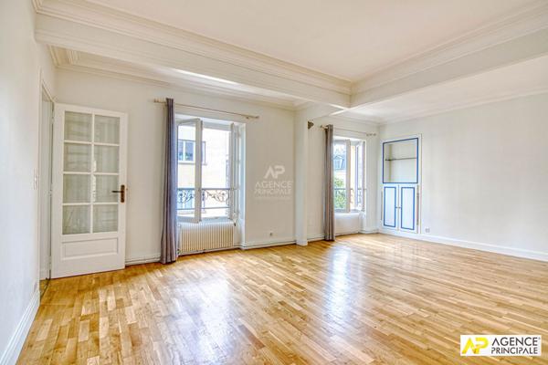 Versailles Notre-Dame Les Prés - Appartement 4 pièces 118.45 m² au sol situé au 2ème et dernier étage €895 000 ** - Référence 27800