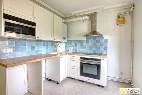 Versailles Notre-Dame Les Prés - Appartement 4 pièces 118.45 m² au sol situé au 2ème et dernier étage €895 000 ** - Référence 27800