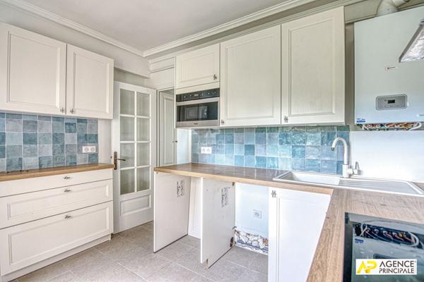 Versailles Notre-Dame Les Prés - Appartement 4 pièces 118.45 m² au sol situé au 2ème et dernier étage €895 000 ** - Référence 27800