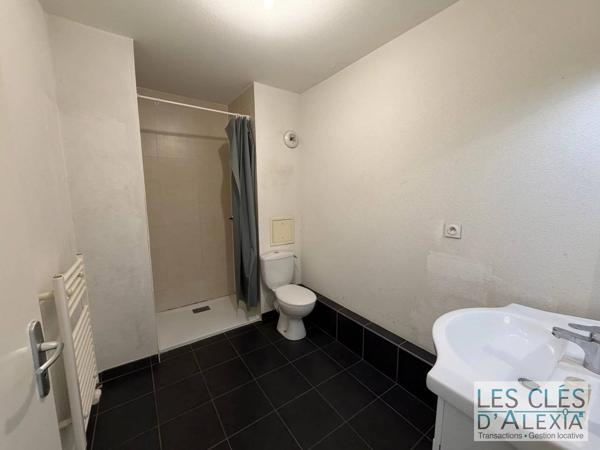 Vénissieux – Studio avec loggia et garage – Idéal investisseur