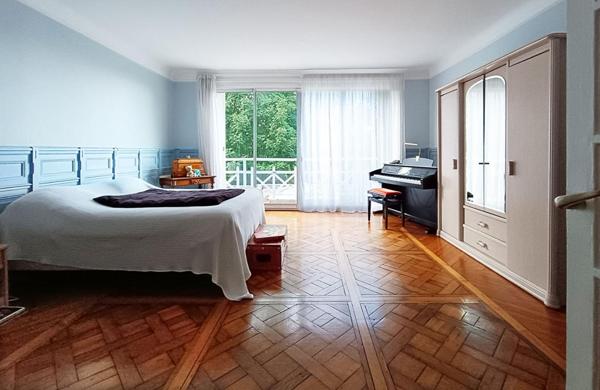 Demeure Familiale 12 pièces 300 m2 BRY SUR MARNE (94360)