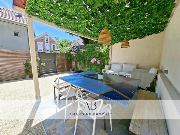 Maison
         4 pièces
        - 83 m² 535 000 € *
