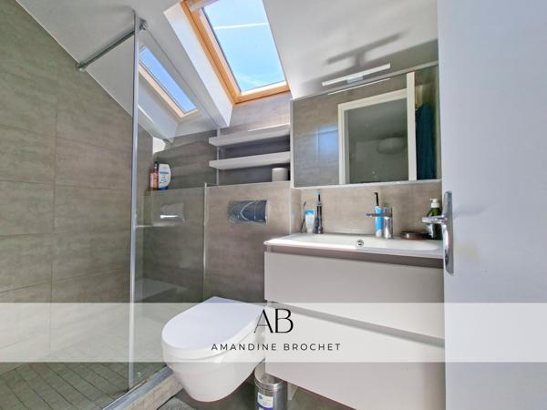 Maison
         4 pièces
        - 83 m² 535 000 € *