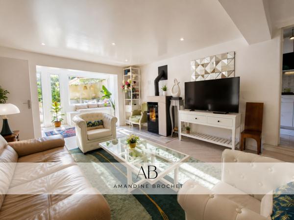 Maison
         4 pièces
        - 83 m² 535 000 € *