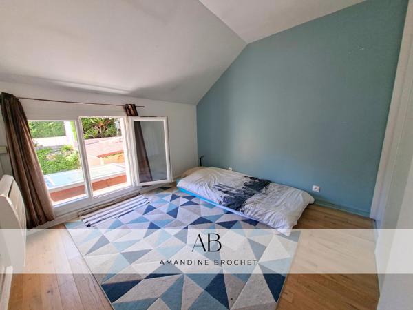 Maison
         4 pièces
        - 83 m² 535 000 € *