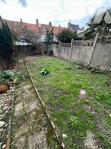 BOULOGNE SUR MER Maison ancienne  dans quartier recherché