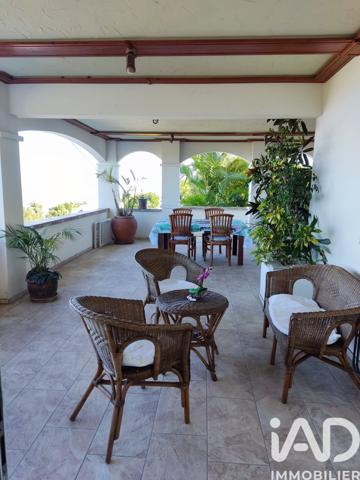 Maison à vendre 6 pièces 246 m² Saint-Leu